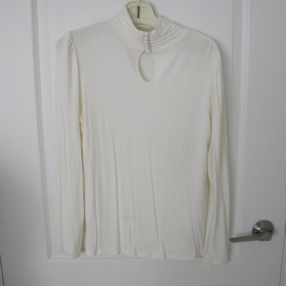 White  Loose Wrinkly Turtle Neck